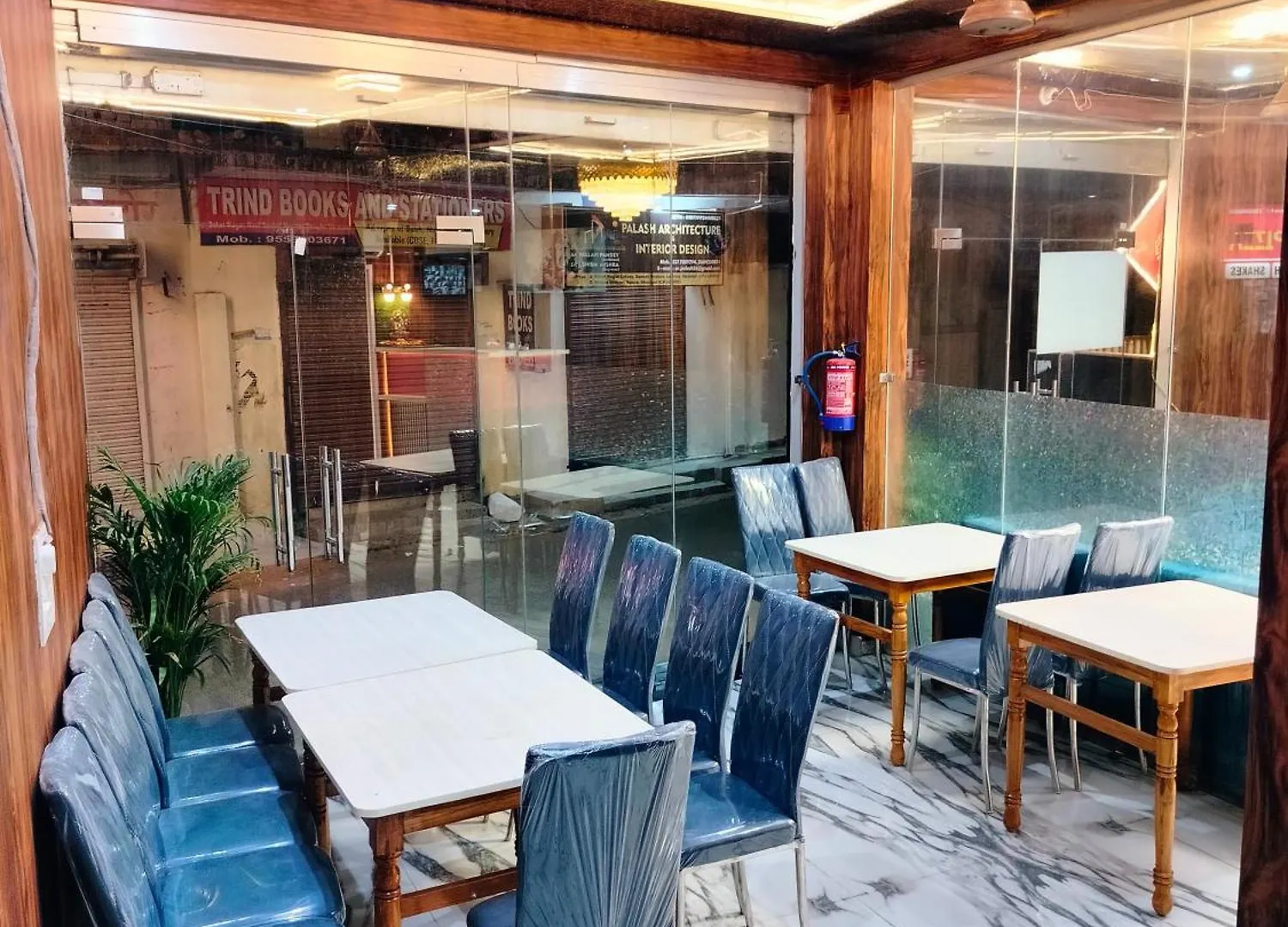 Hotel Vinayak Plaza Βαρανάσι 0*,  Ινδία